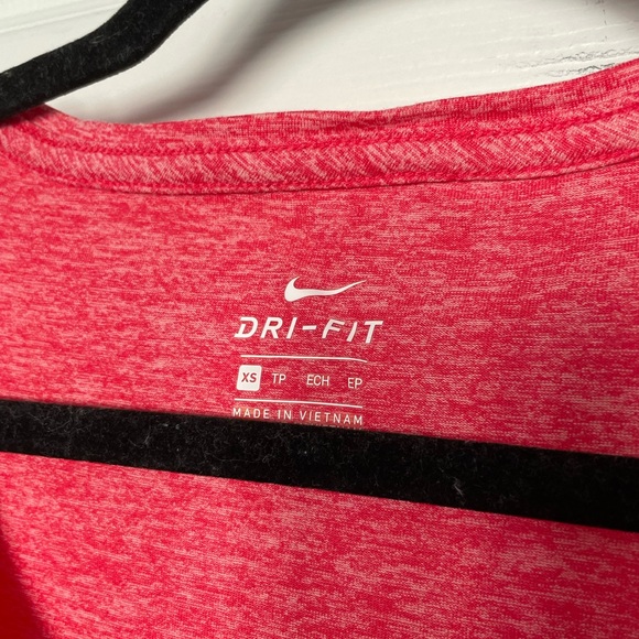 Nike Women’s Dry Fit T-Shirt - Size XS - Picture 5 of 5